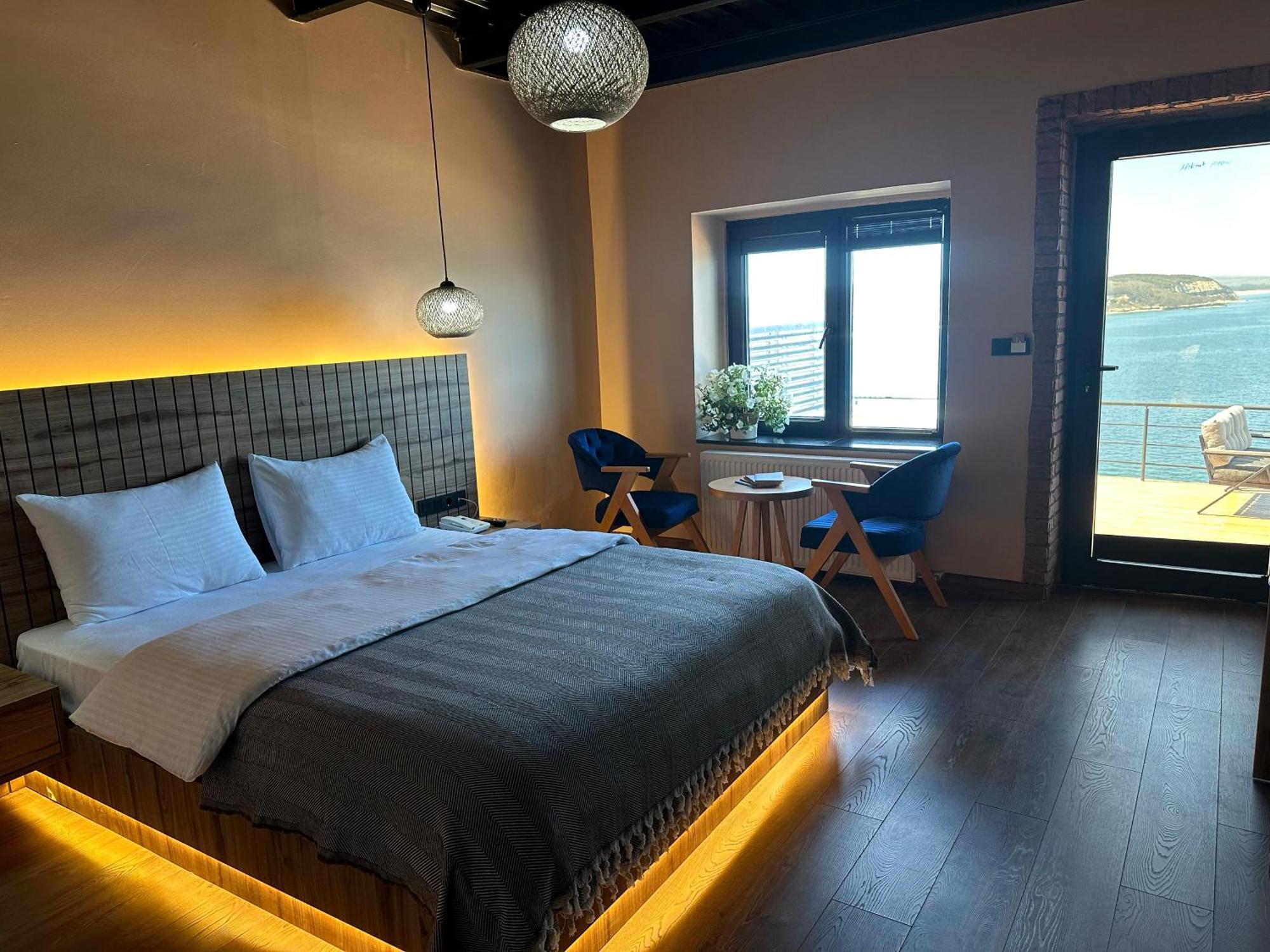Marina Fener Hotel Istanbul Airport Karaburun  ภายนอก รูปภาพ